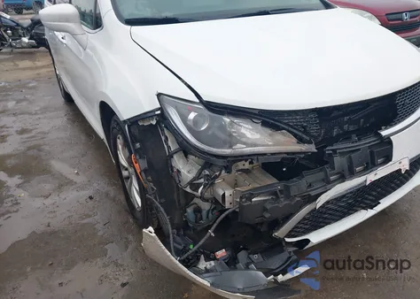 2017 Chrysler Pacifica Touring-L from USA, damaged, VIN 2C4RC1BG0HR526581